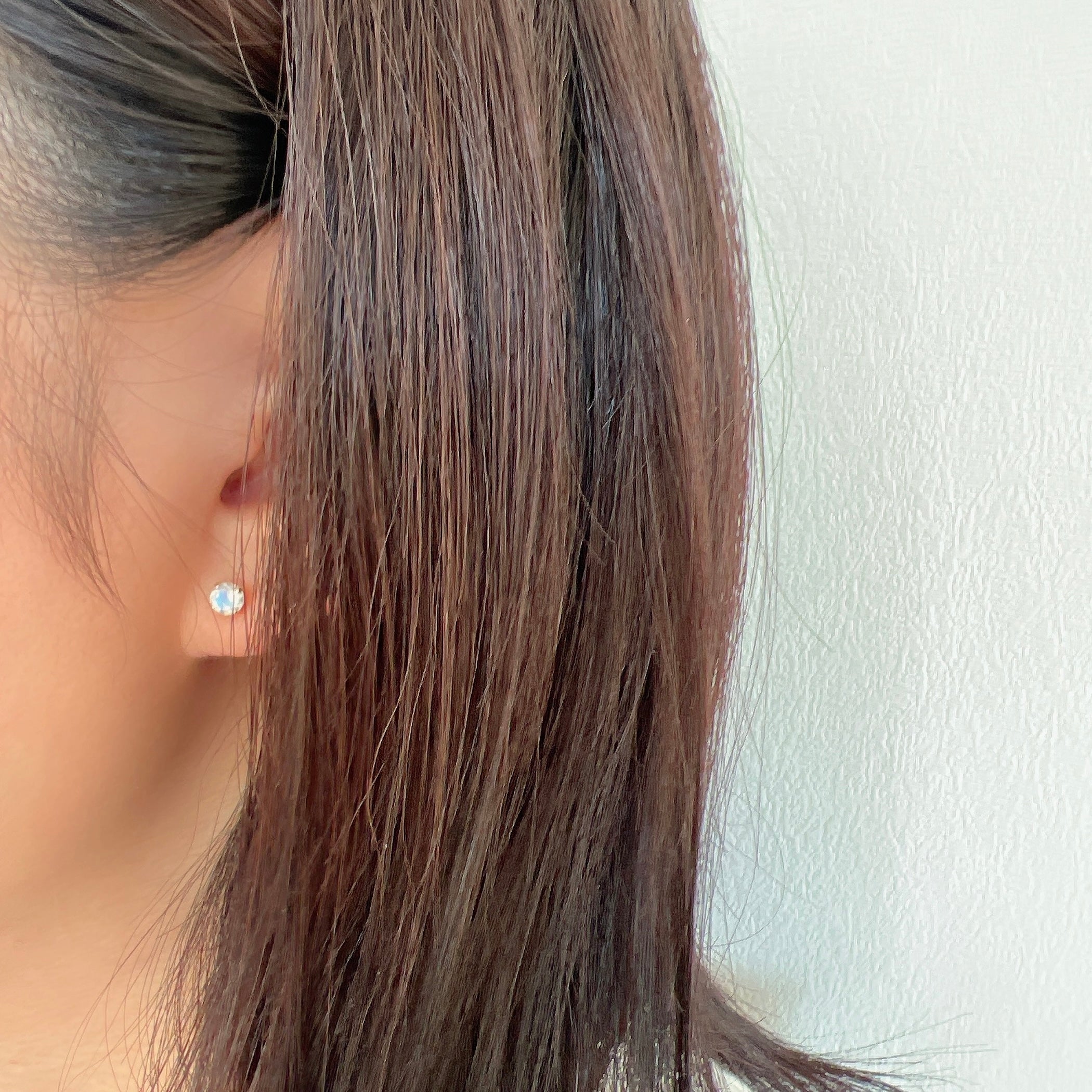 K18ロイヤルブルームーンストーンピアス