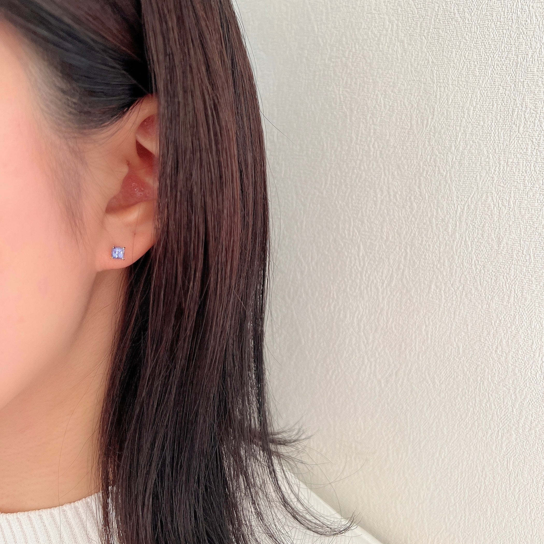 K18タンザナイトクッションピアス