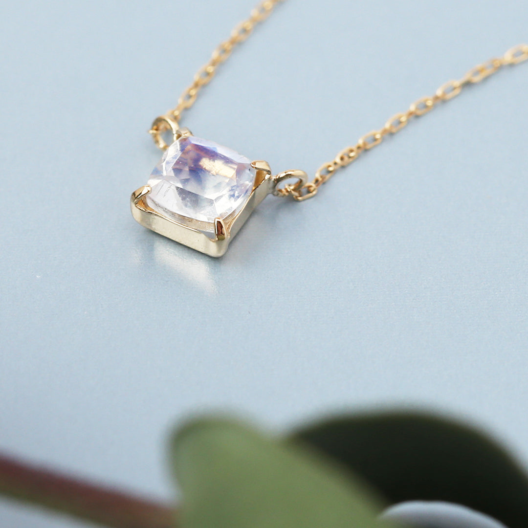 K18ロイヤルブルームーンストーンネックレス