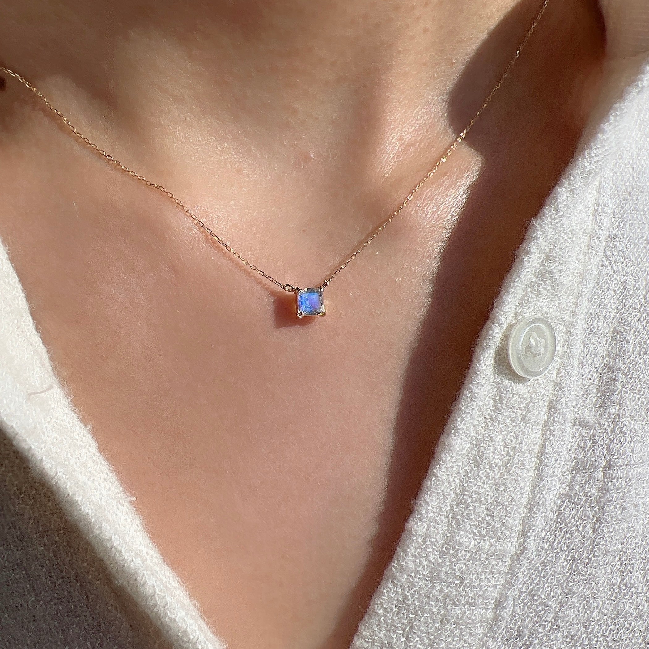 K18ロイヤルブルームーンストーンネックレス