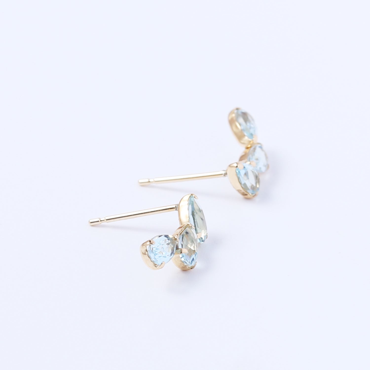 K18アクアマリンツユ3粒ピアス