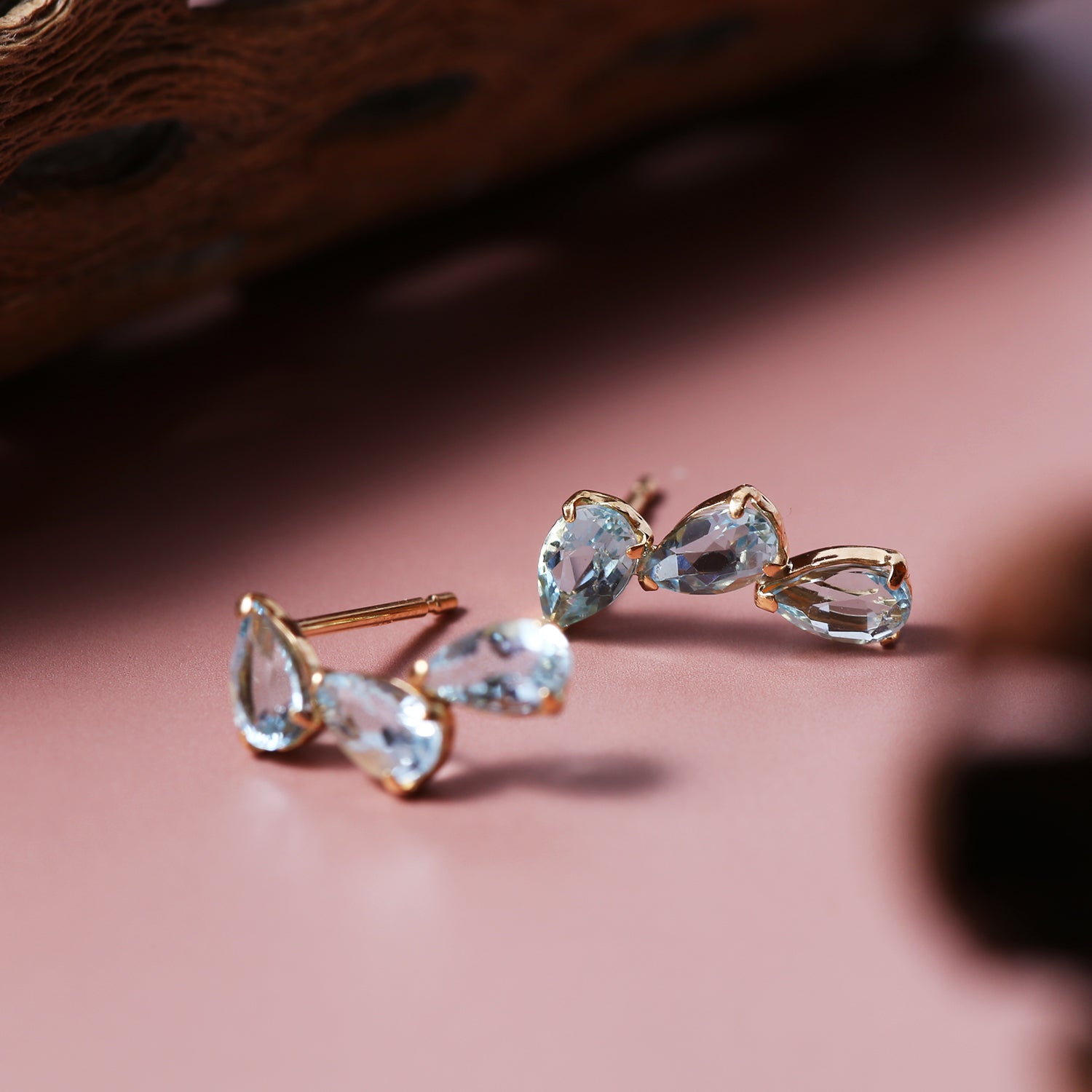 K18アクアマリンツユ3粒ピアス