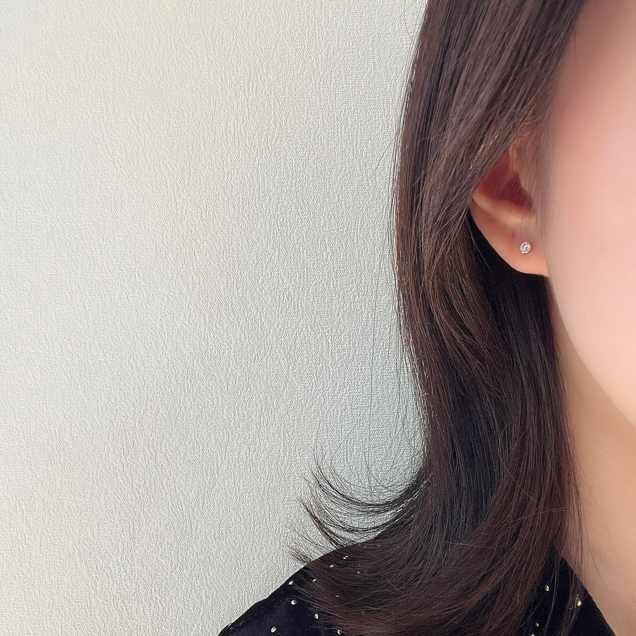 K18伏せ込みダイヤモンドピアス