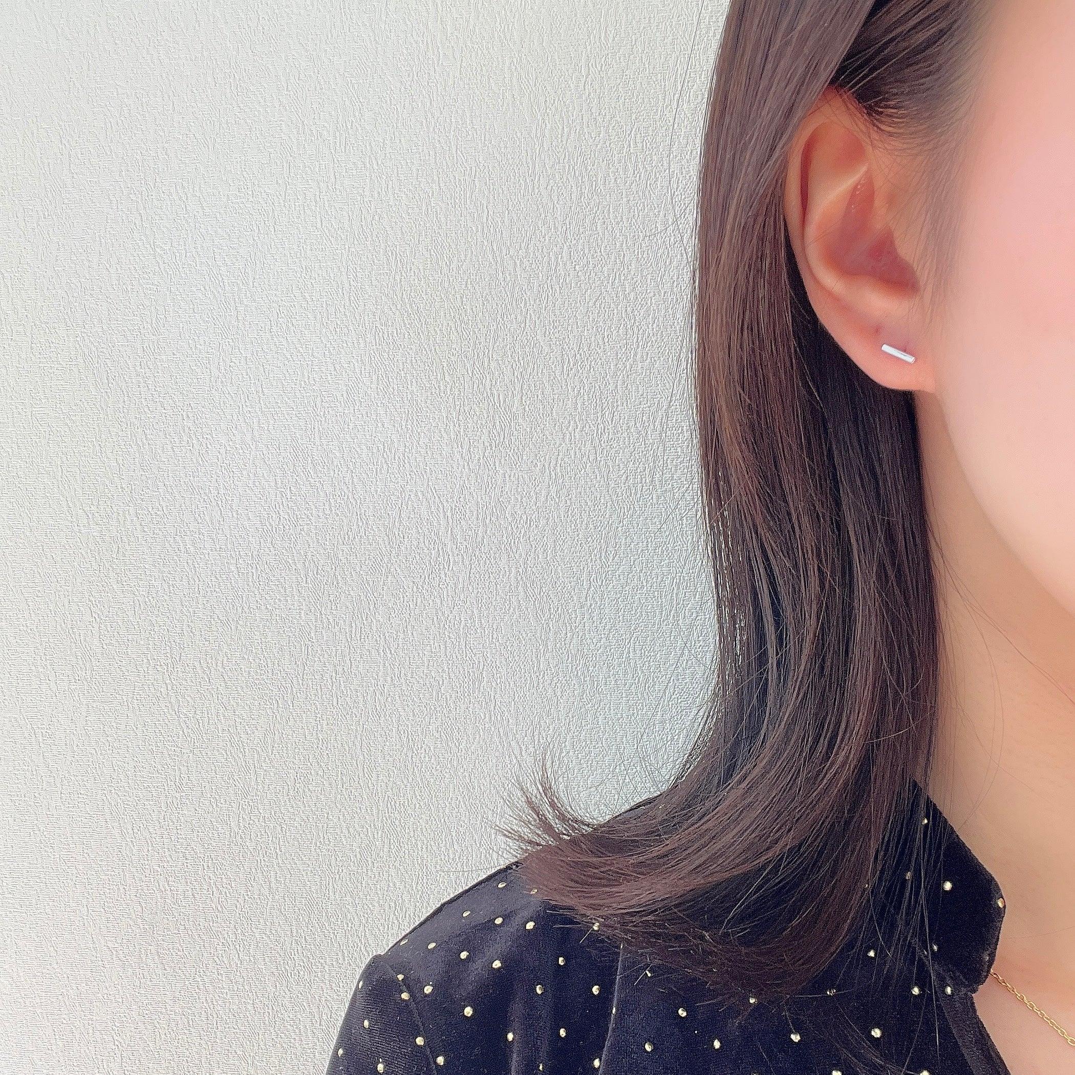 K18WG Tピアス