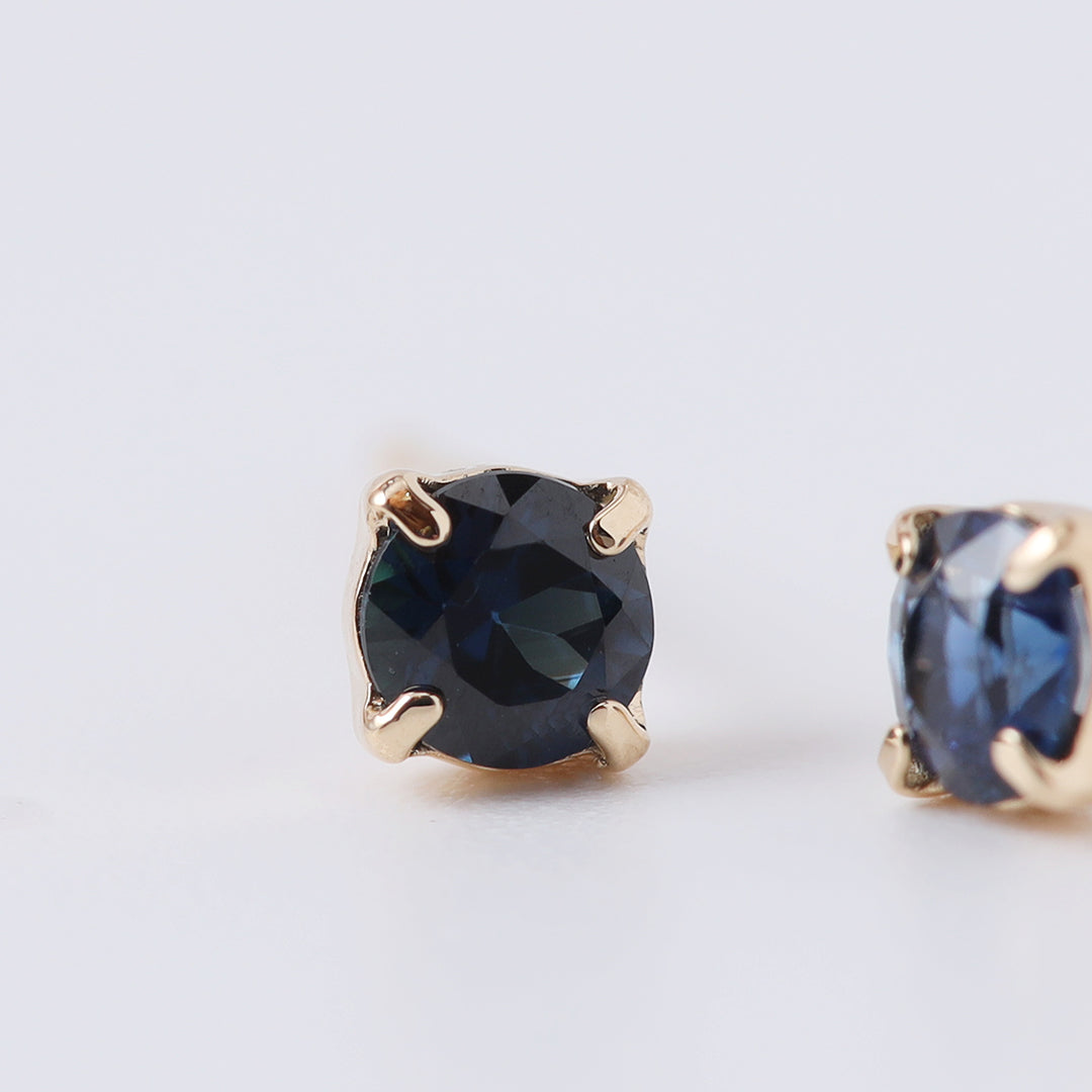 K18ブルーサファイアピアス