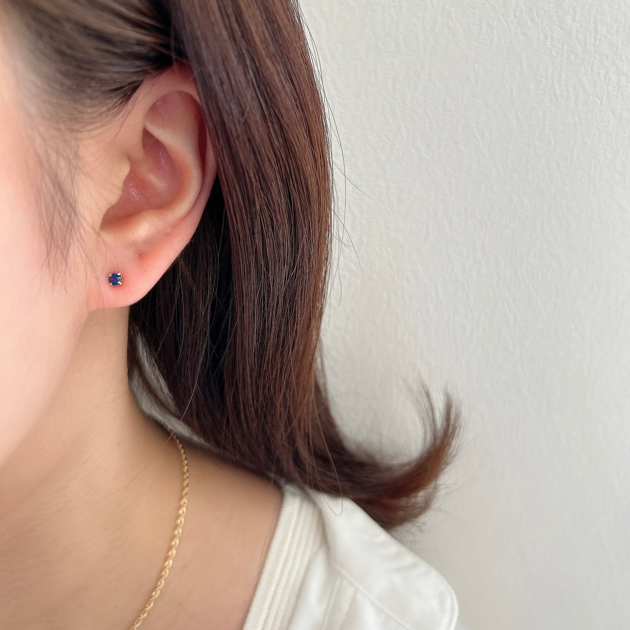 K18ブルーサファイアピアス