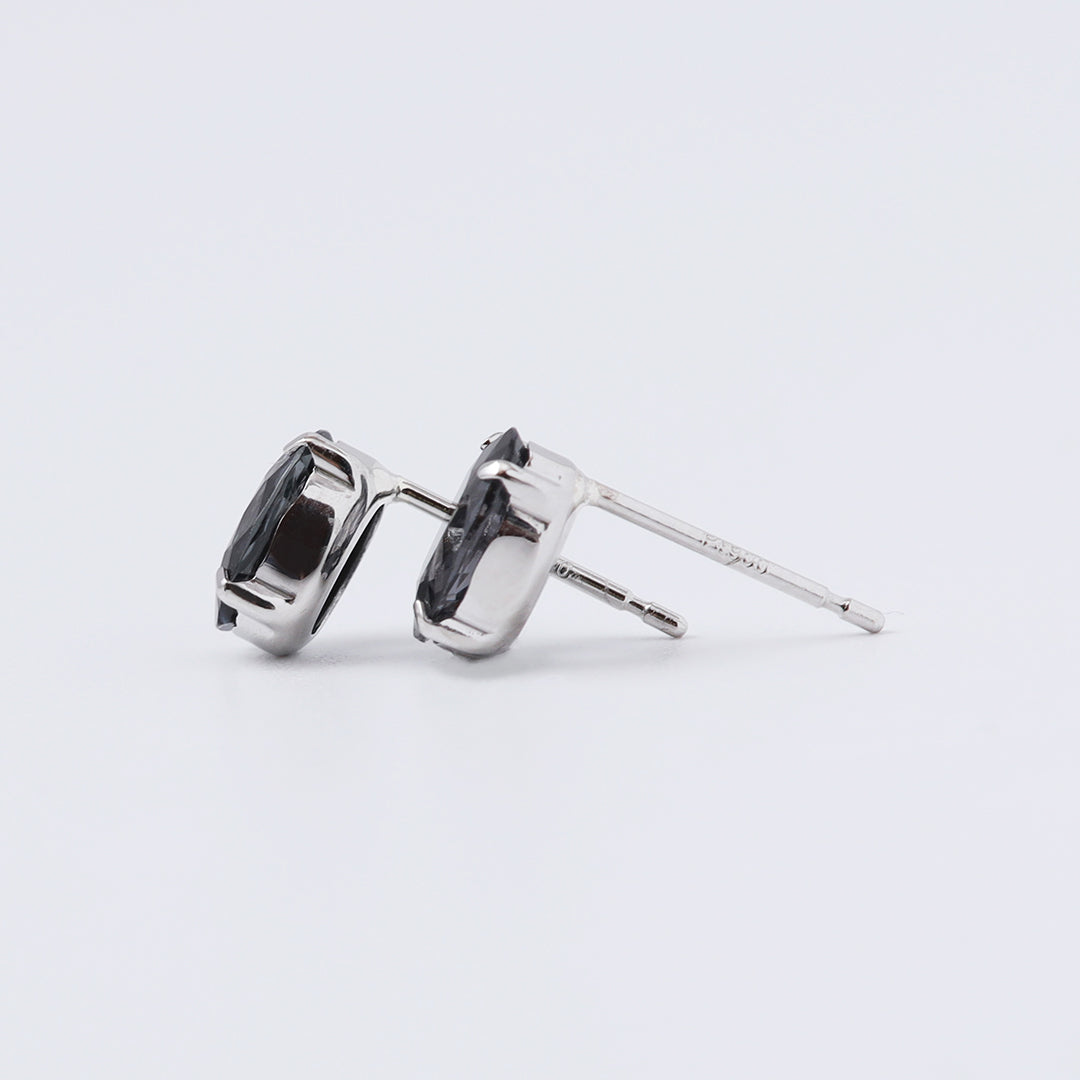 Pt900メタルグレースピネルピアス(濃)