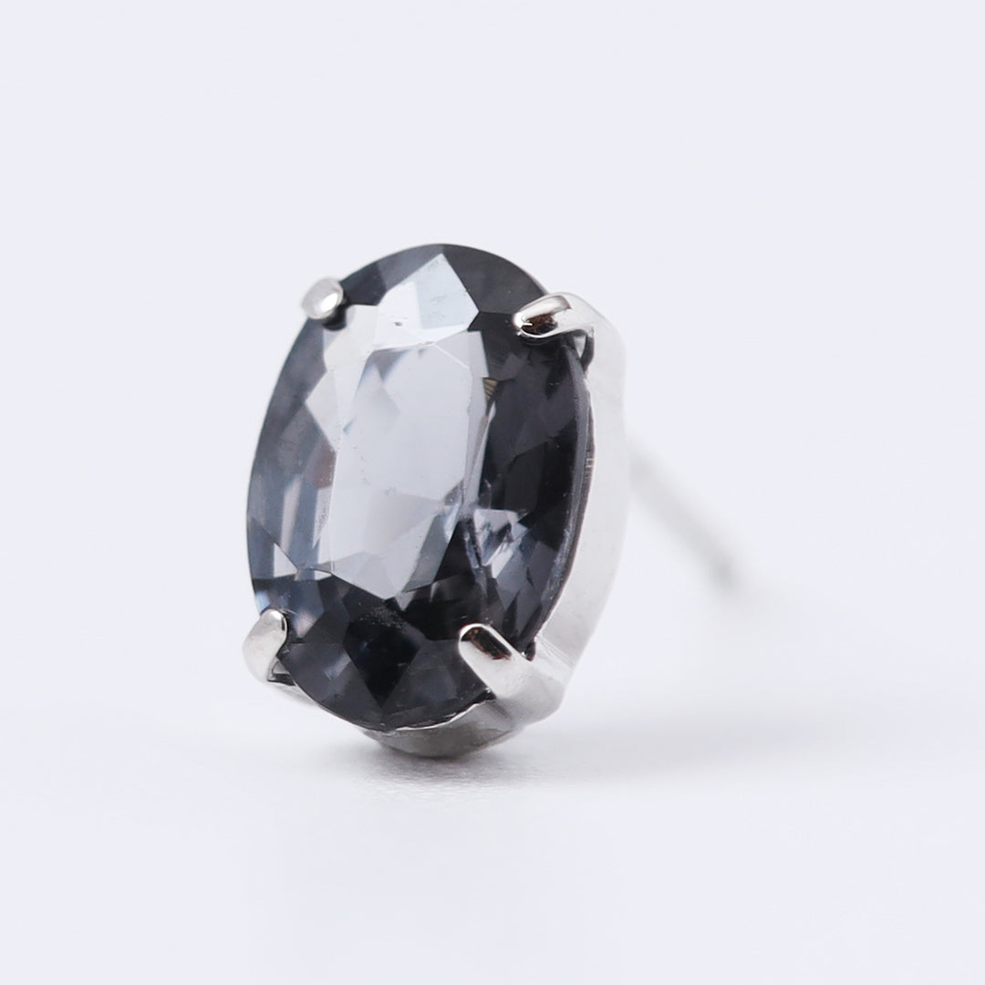 Pt900メタルグレースピネルピアス(濃)