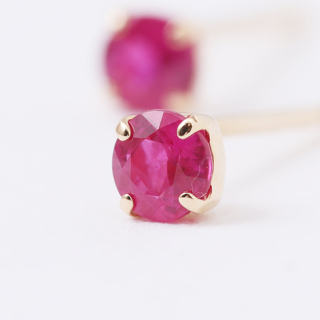 K18ルビーピアス