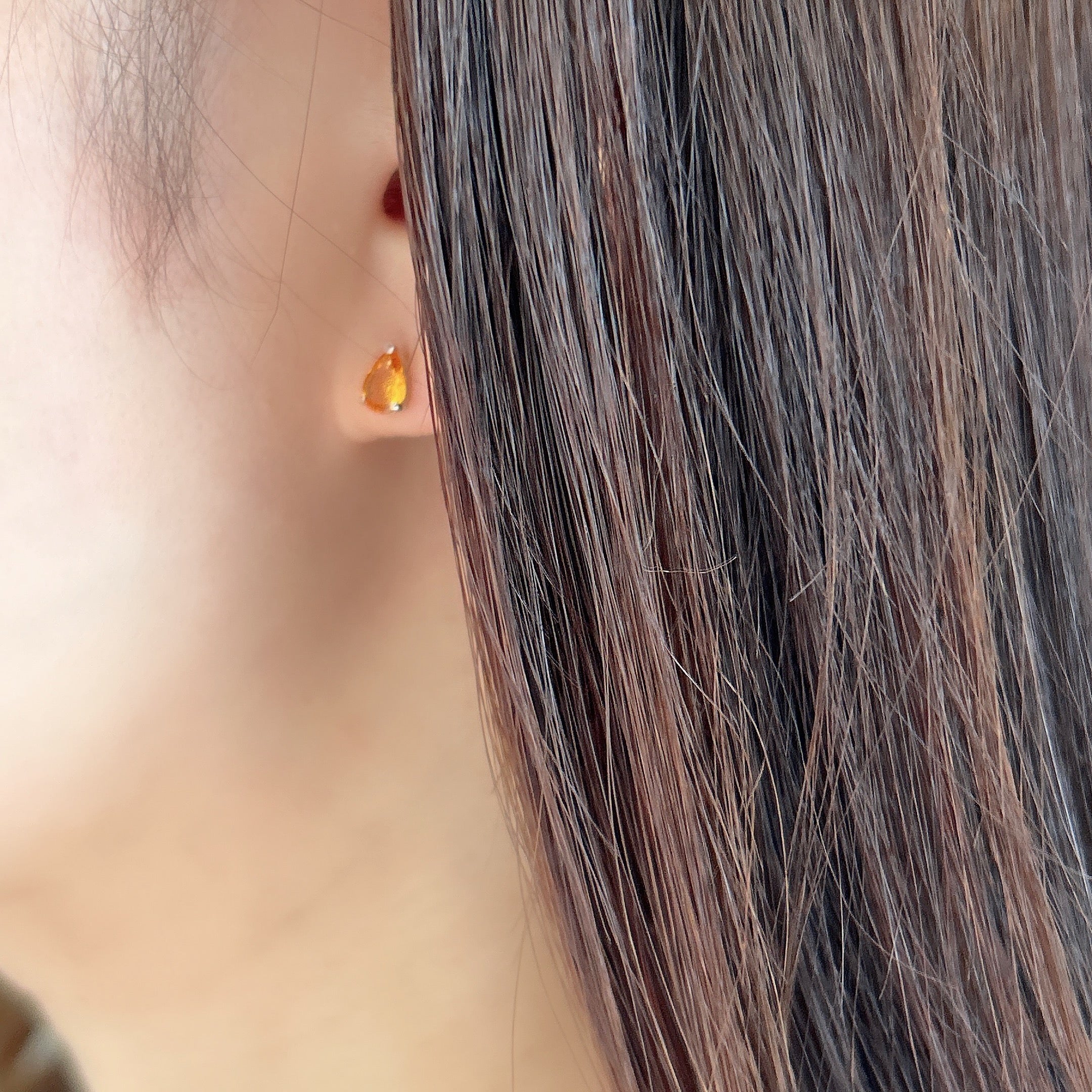 Pt900マンダリンガーネットピアス