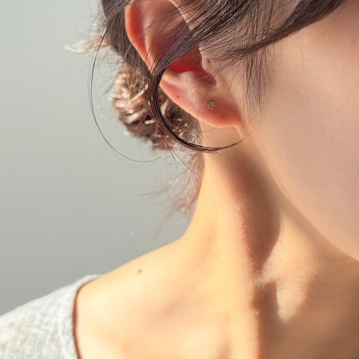 <NEW>K18フラワー型ダイヤモンドピアス