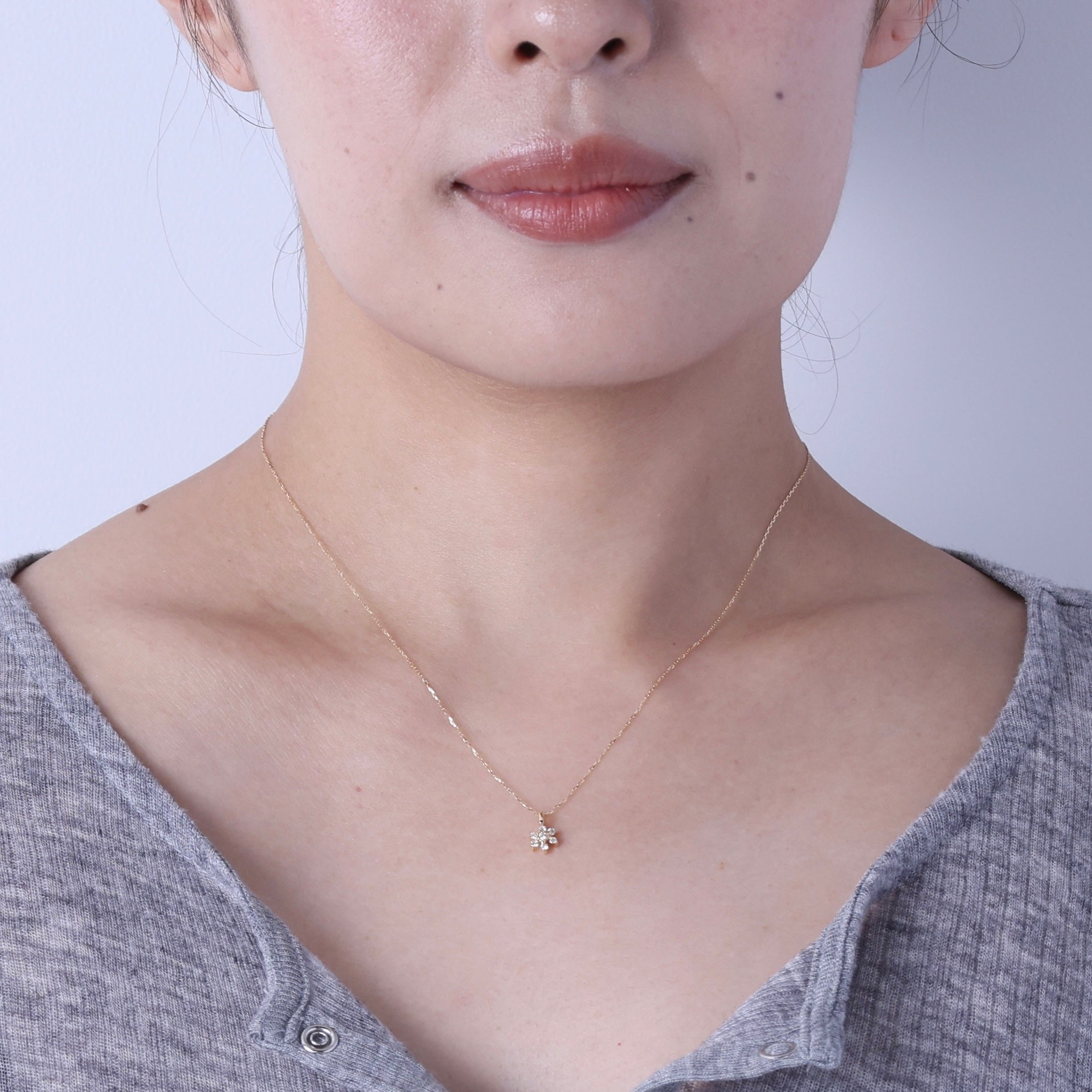 <クリスマス限定>【受注生産品】K18 フラワーダイヤモンドネックレスミニ