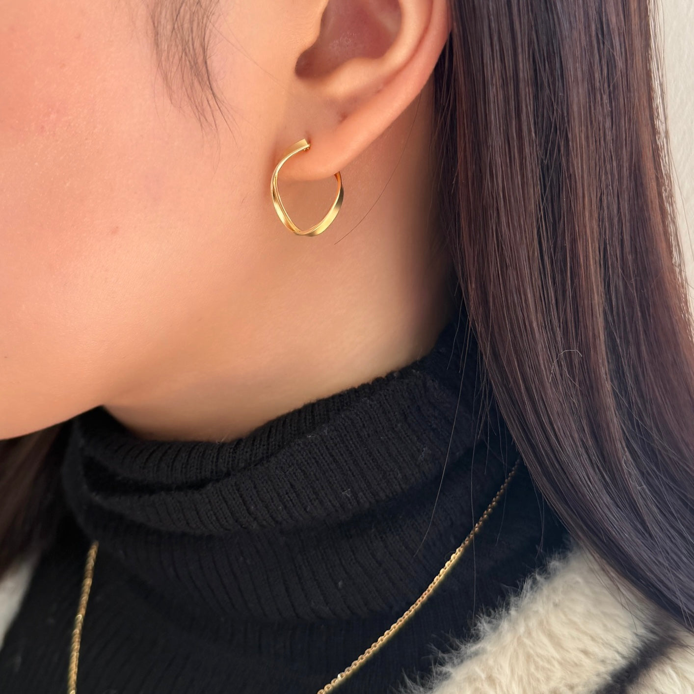 <NEW>K18サテンウェーブフープピアス