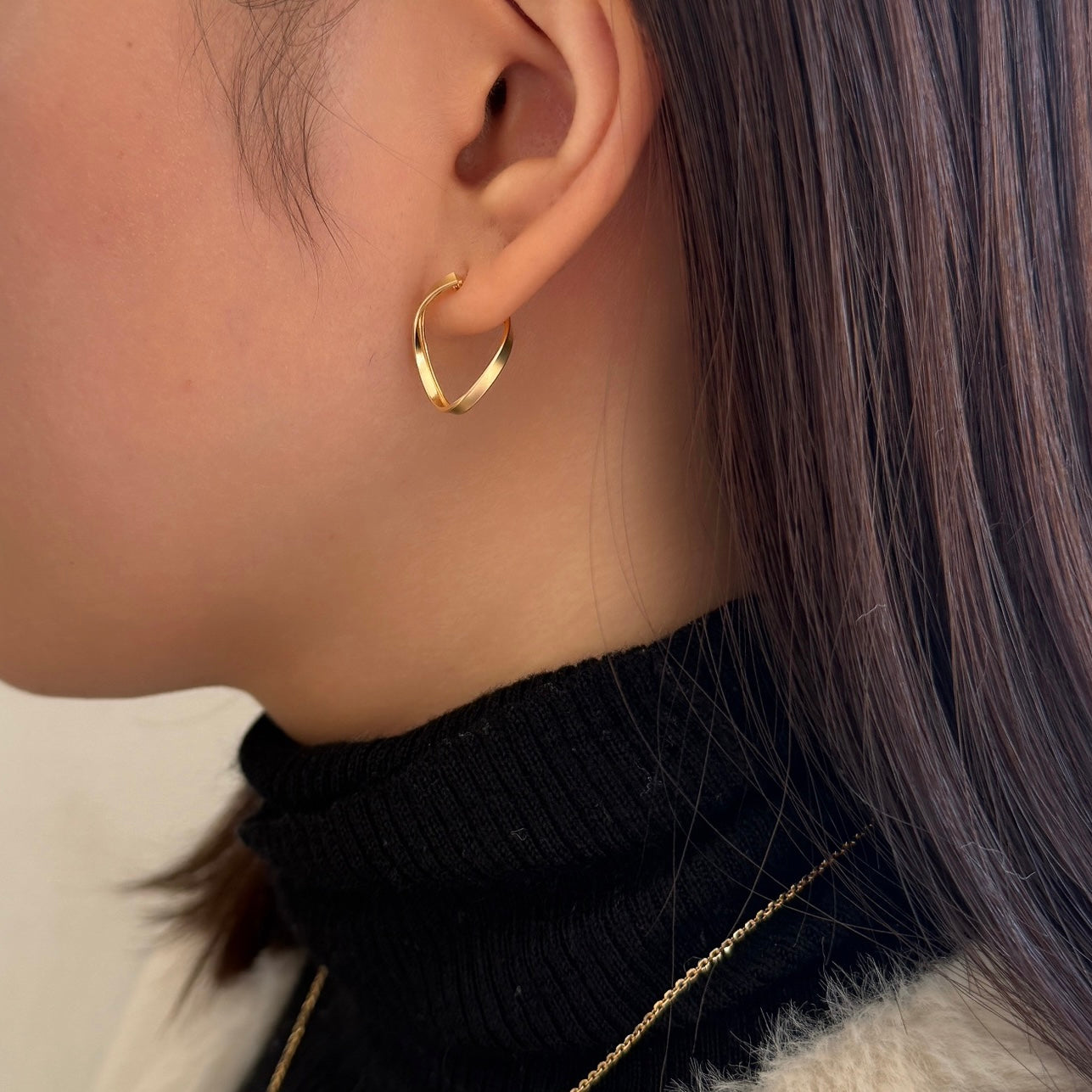 <NEW>K18サテンウェーブフープピアス