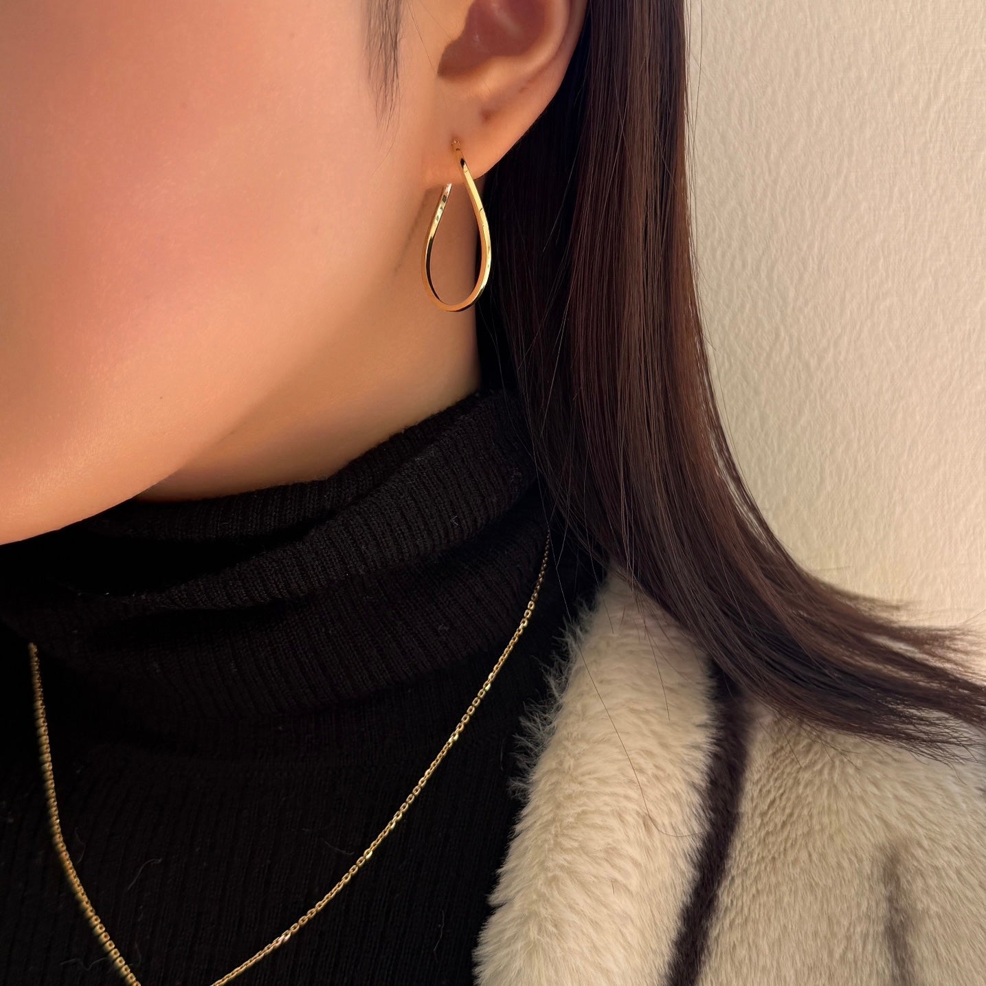 <NEW>K18オーバルツイストフープピアス