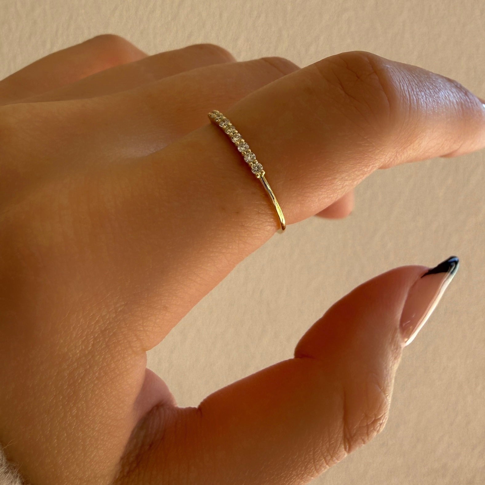 <NEW>【お買い得ジュエリー】K18ダイヤモンドリング(ライン) 12号