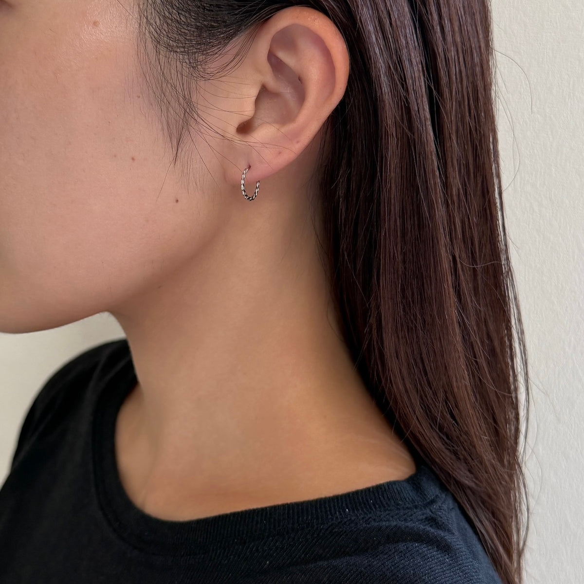 【お買い得ジュエリー】Pt900ツイストフープピアス