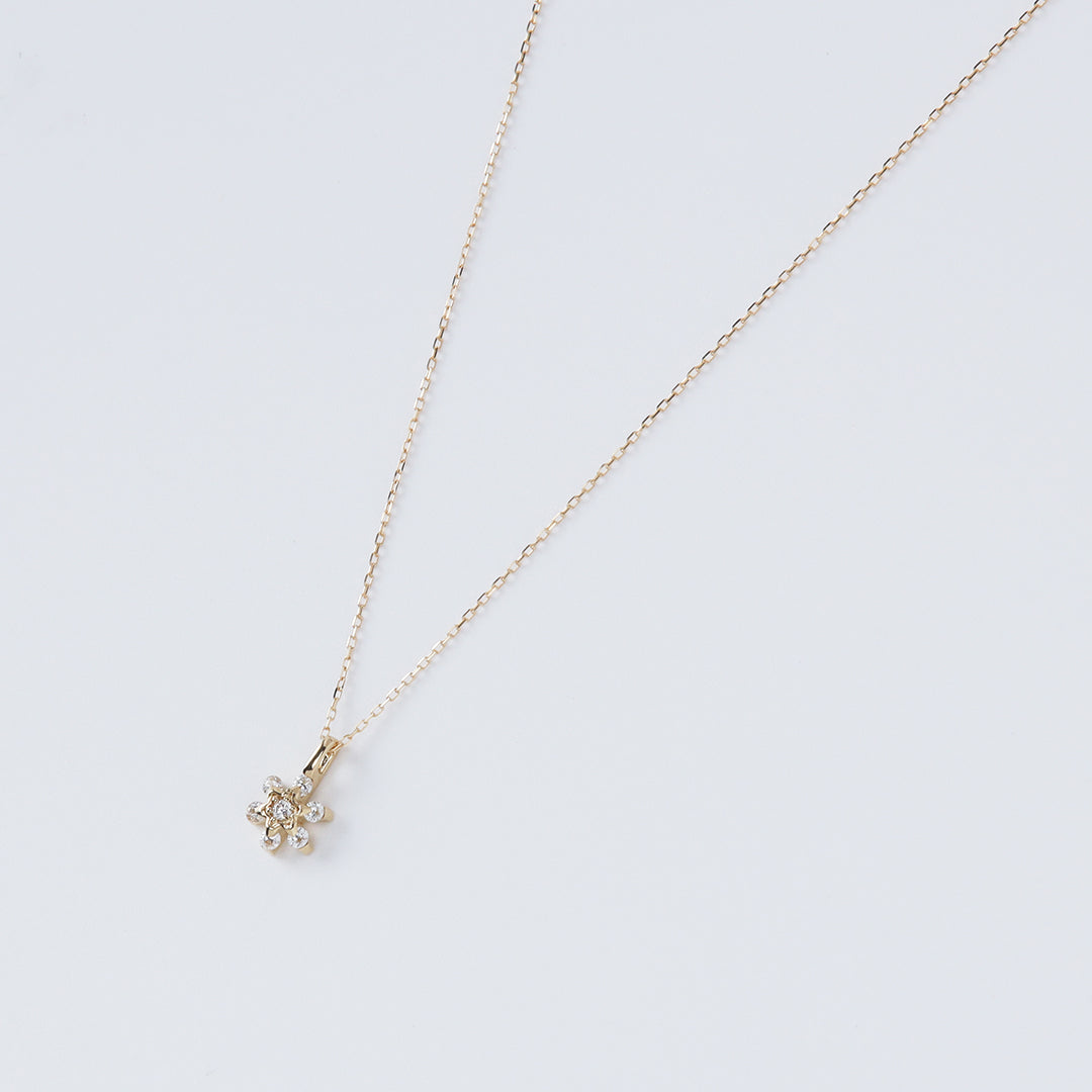 <クリスマス限定>【受注生産品】K18 フラワーダイヤモンドネックレスミニ