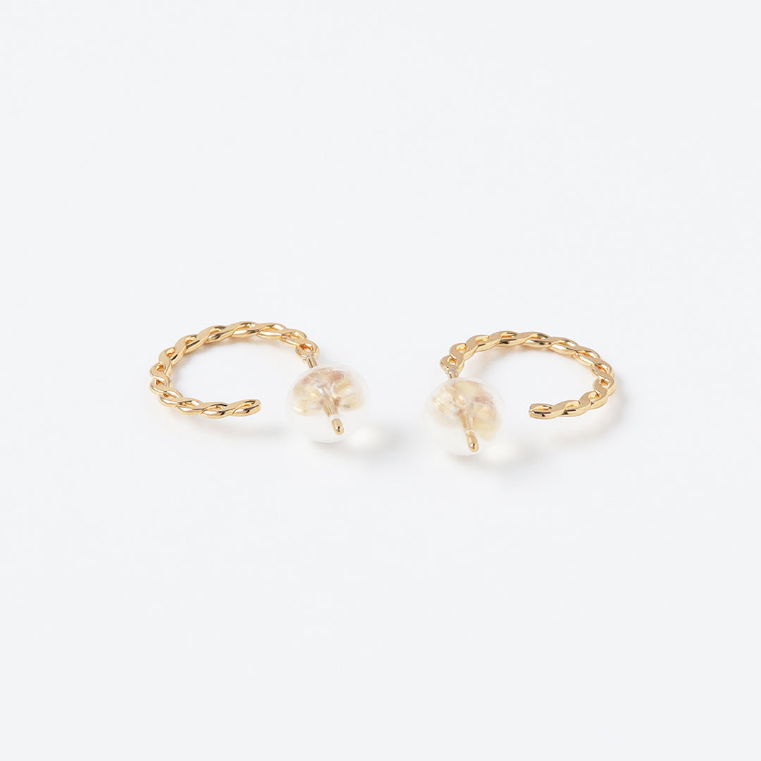 【お買い得ジュエリー】K18ツイストフープピアス