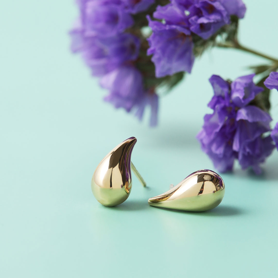 【お買い得ジュエリー】K18ぷっくりツユピアス