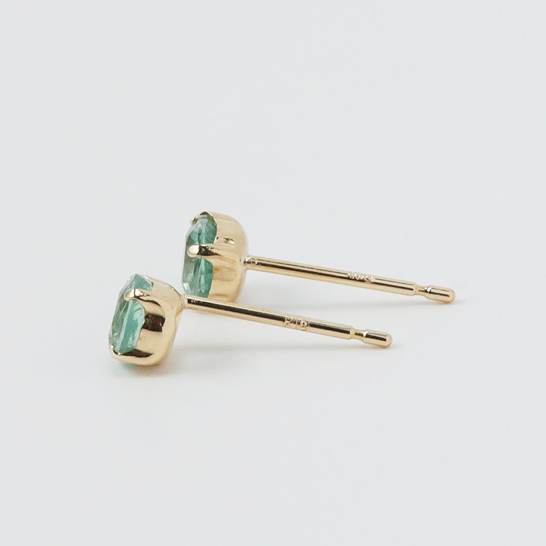 K18ミントカヤナイトピアス