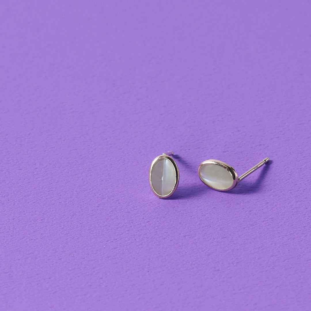 K18クリソベリルキャッツアイピアス