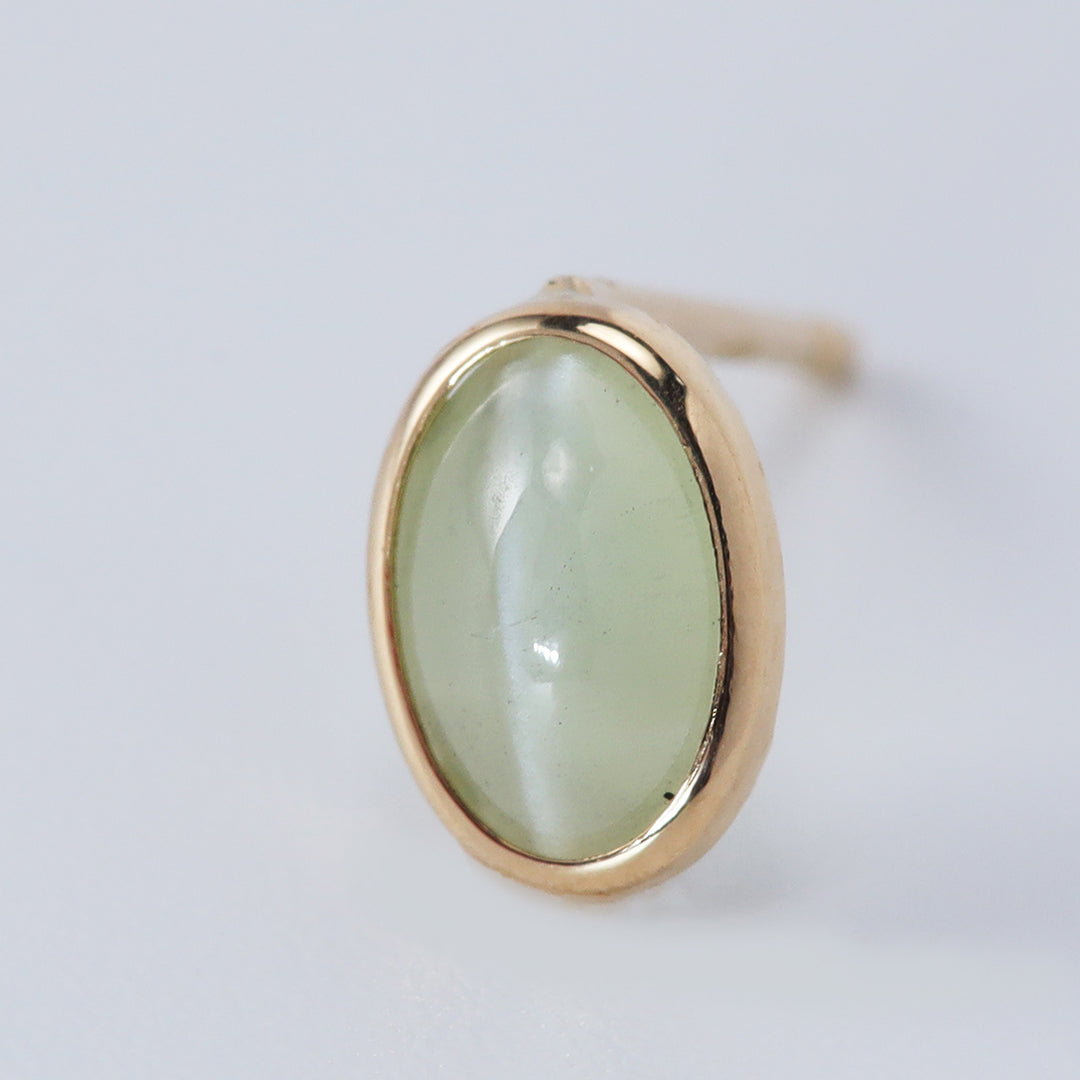 K18クリソベリルキャッツアイピアス