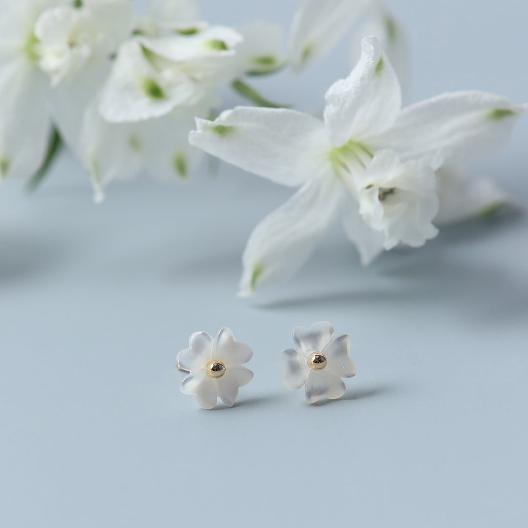 K18白蝶貝フラワー小(4枚)ピアス