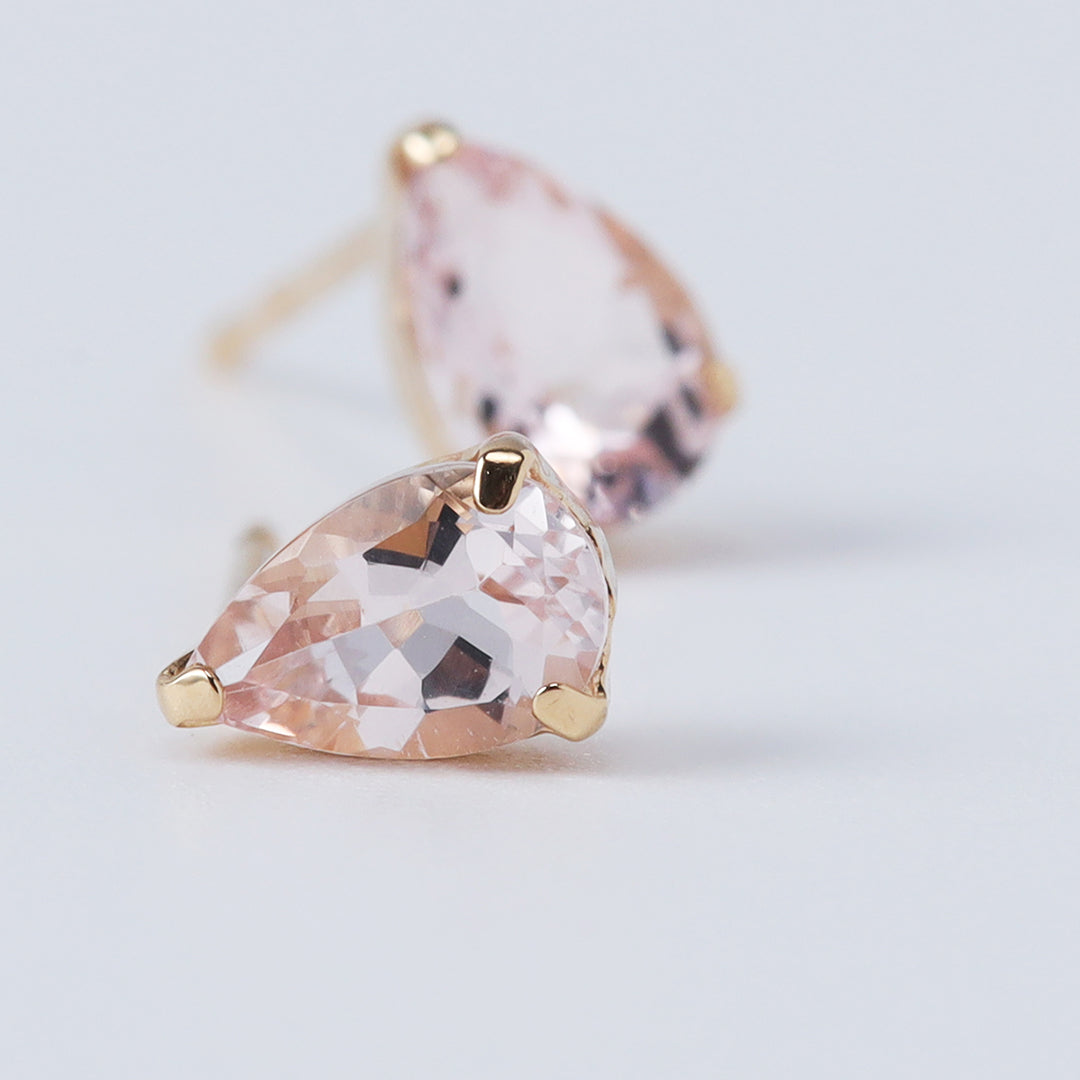 K18モルガナイトピアス