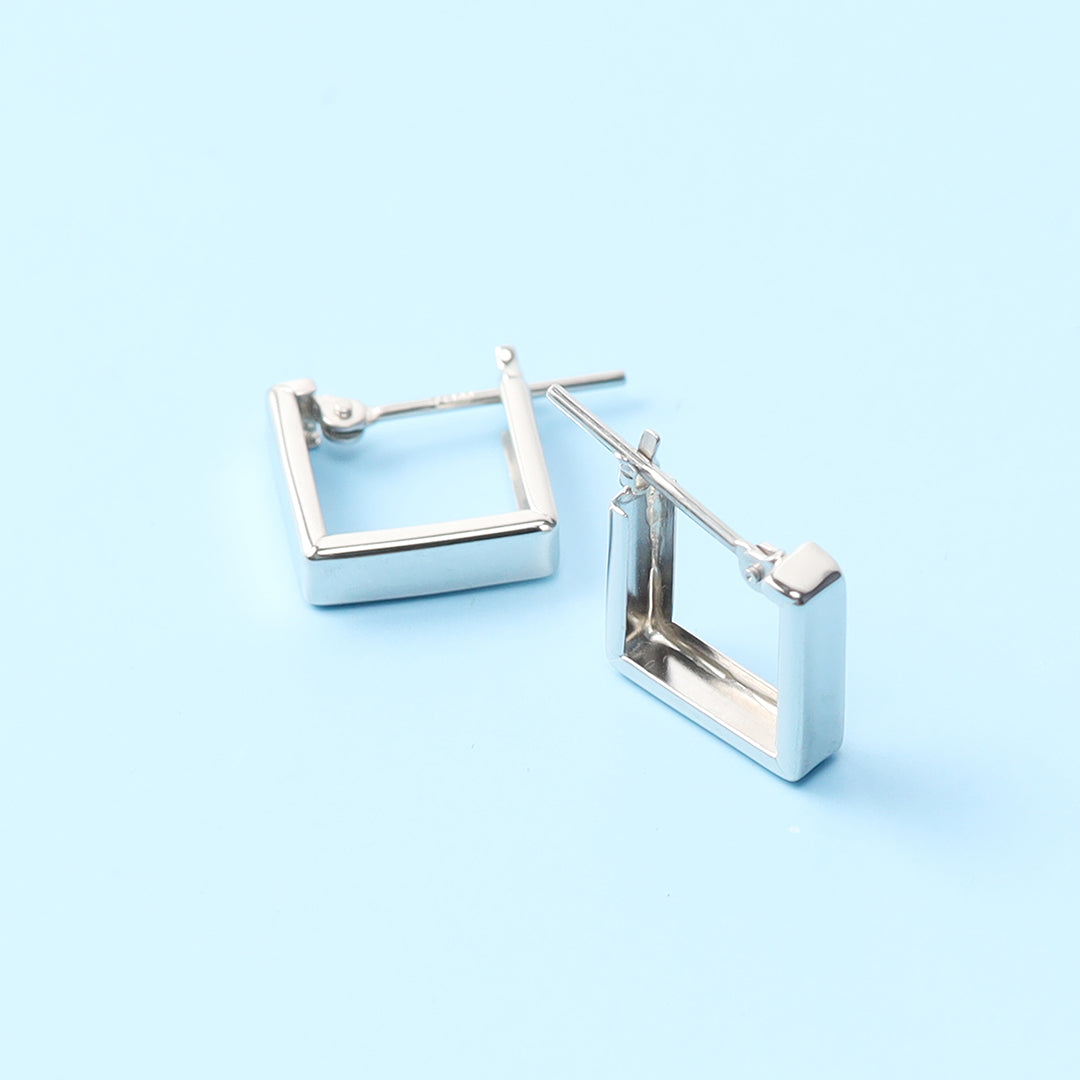 <NEW>Pt900スクエアフープピアス