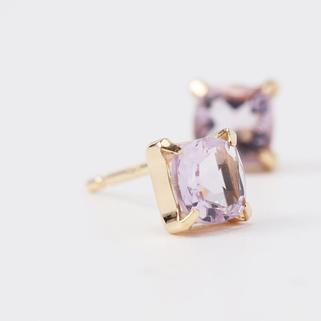 K18ローズアメジストクッションピアス