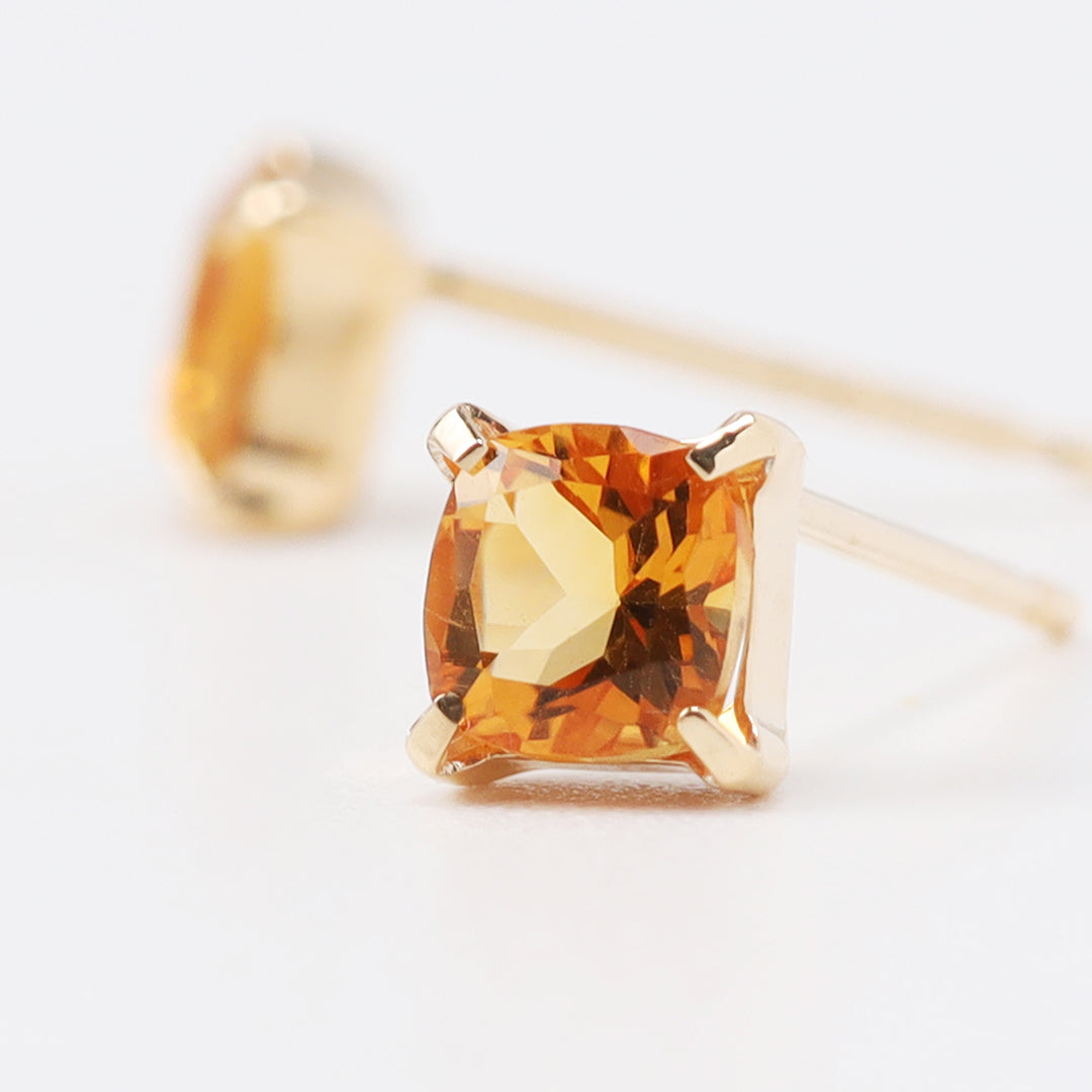 K18シトリンクッションピアス