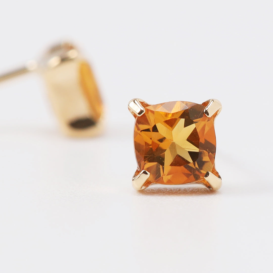K18シトリンクッションピアス