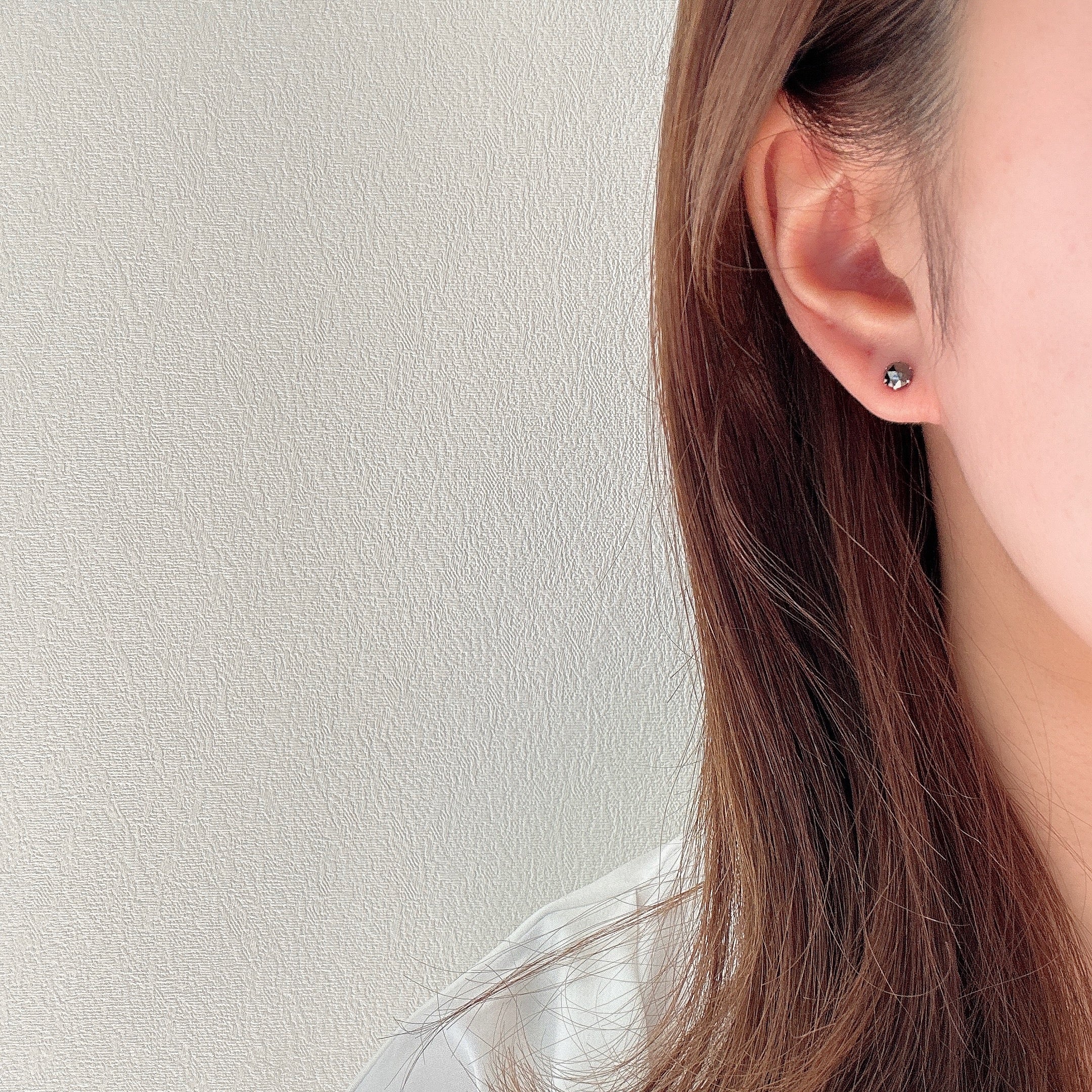 Pt900ブラックダイヤピアス(片耳)