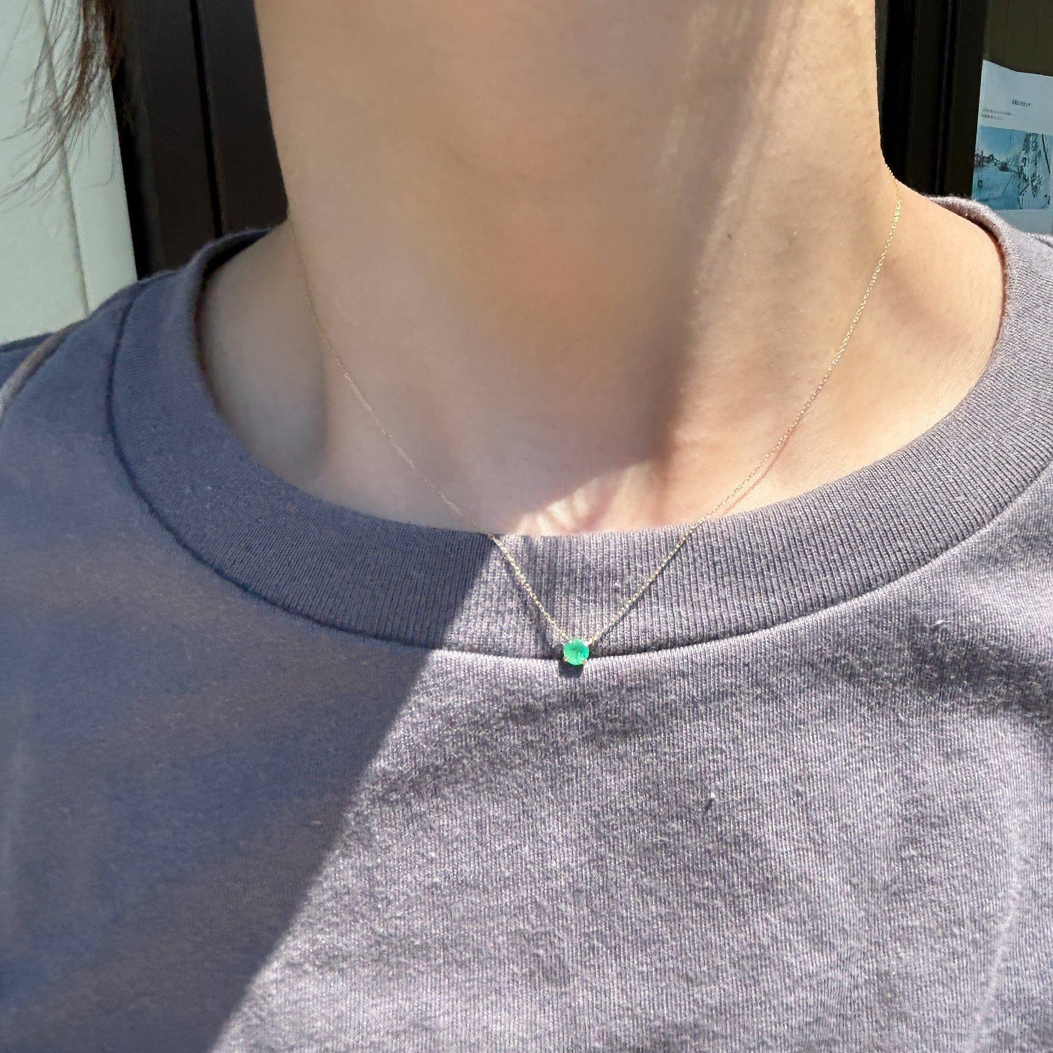 K18ラウンド型エメラルドネックレス