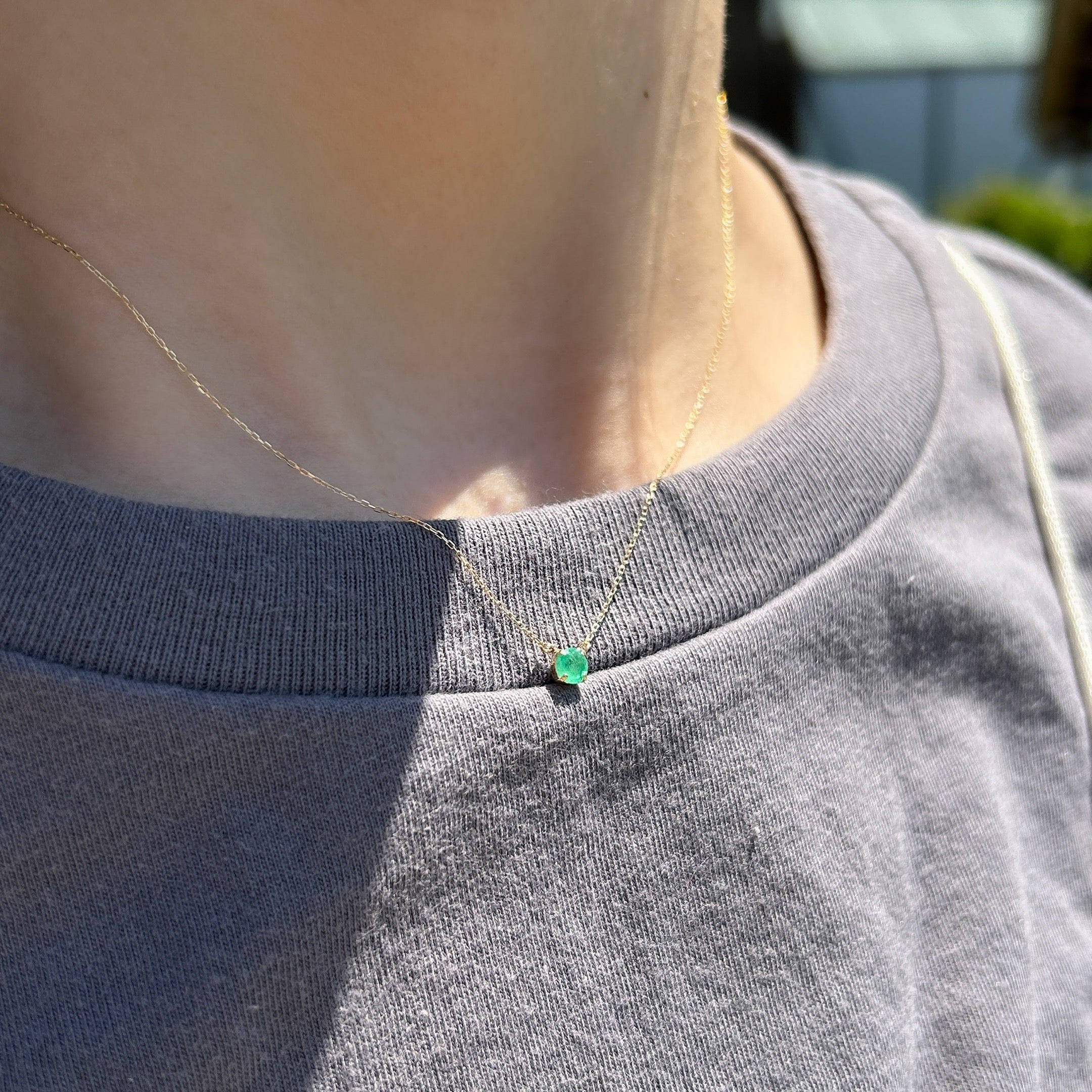 K18ラウンド型エメラルドネックレス