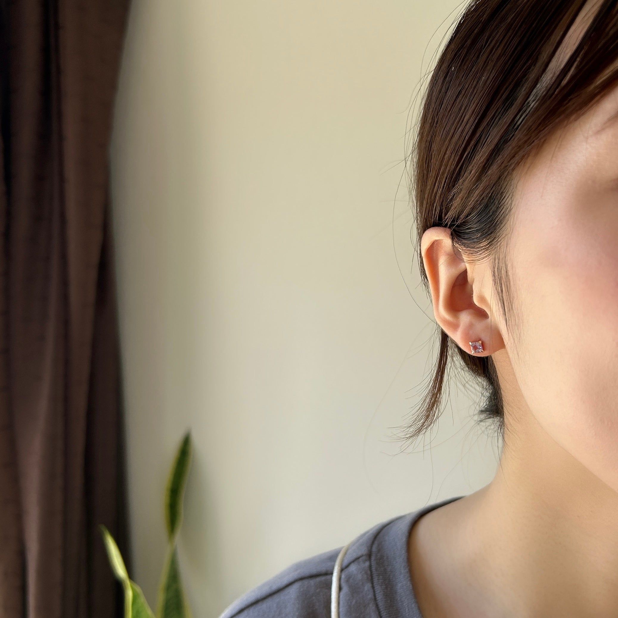 K18ローズアメジストクッションピアス