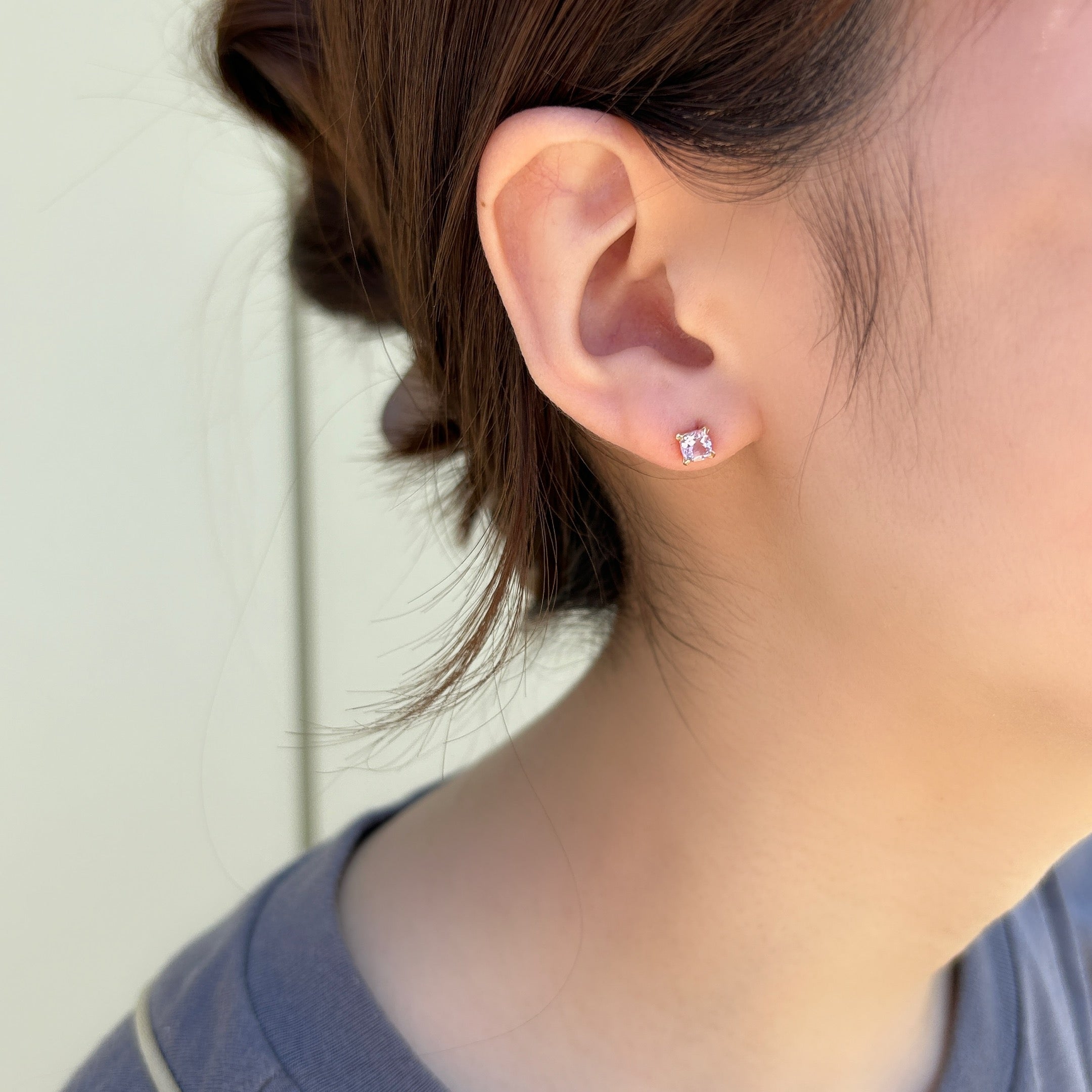 K18ローズアメジストクッションピアス