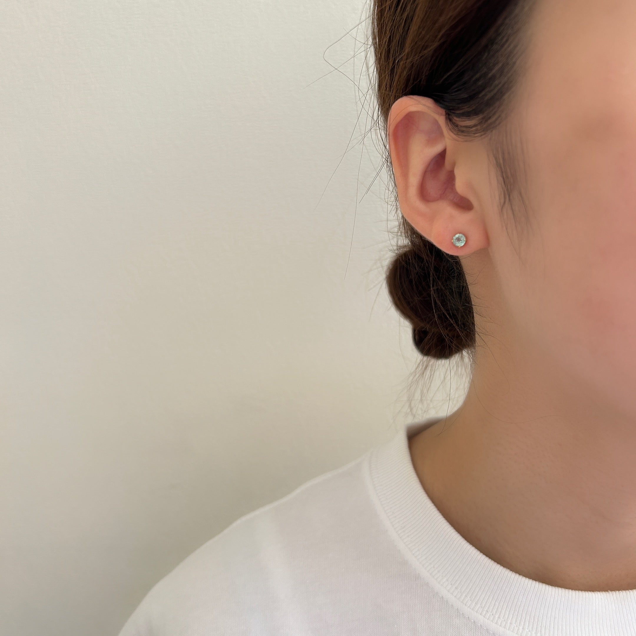 K18ミントカヤナイトピアス