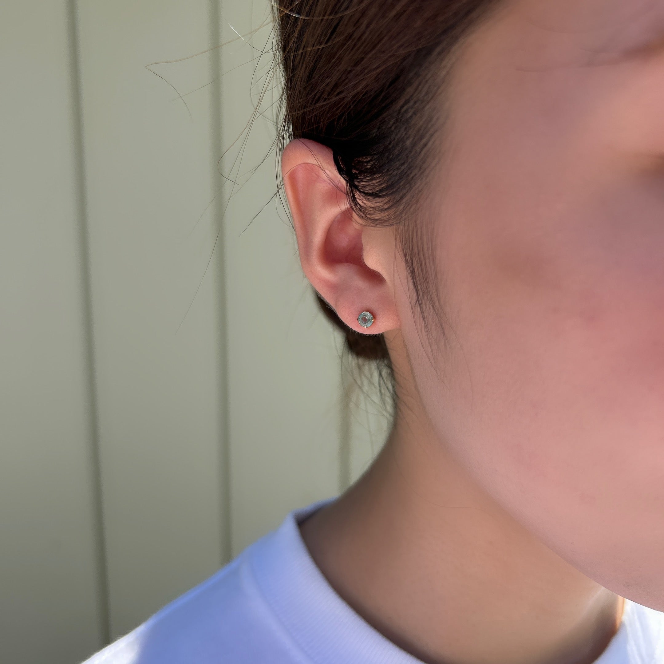 K18ミントカヤナイトピアス