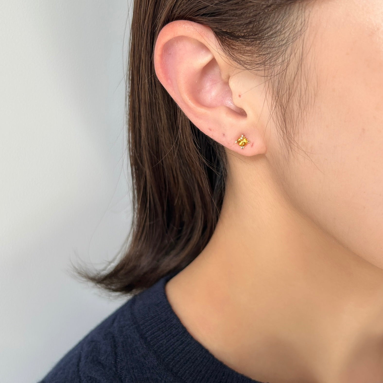 K18シトリンクッションピアス