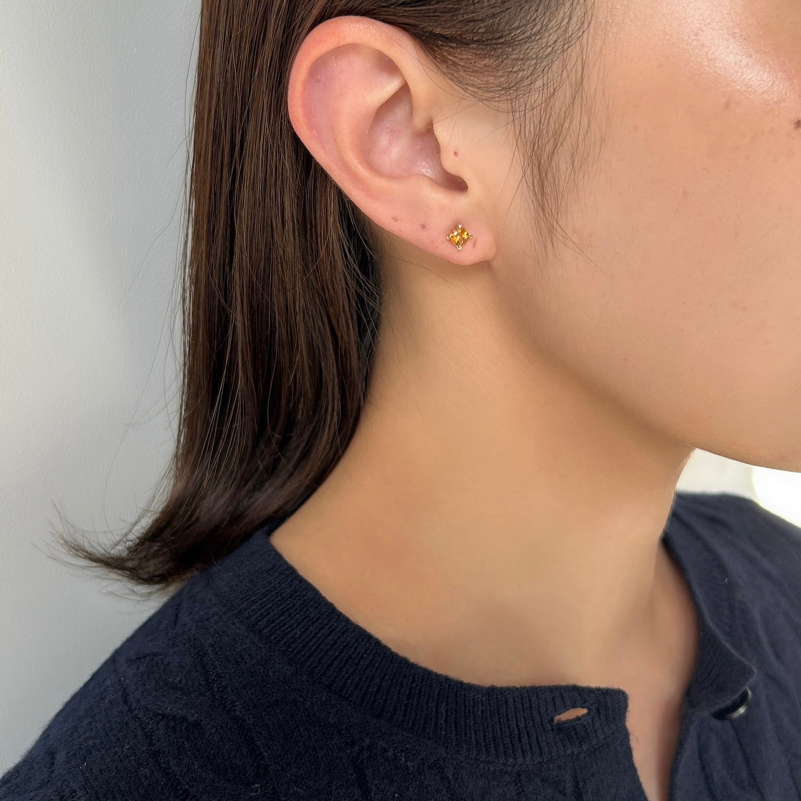 K18シトリンクッションピアス