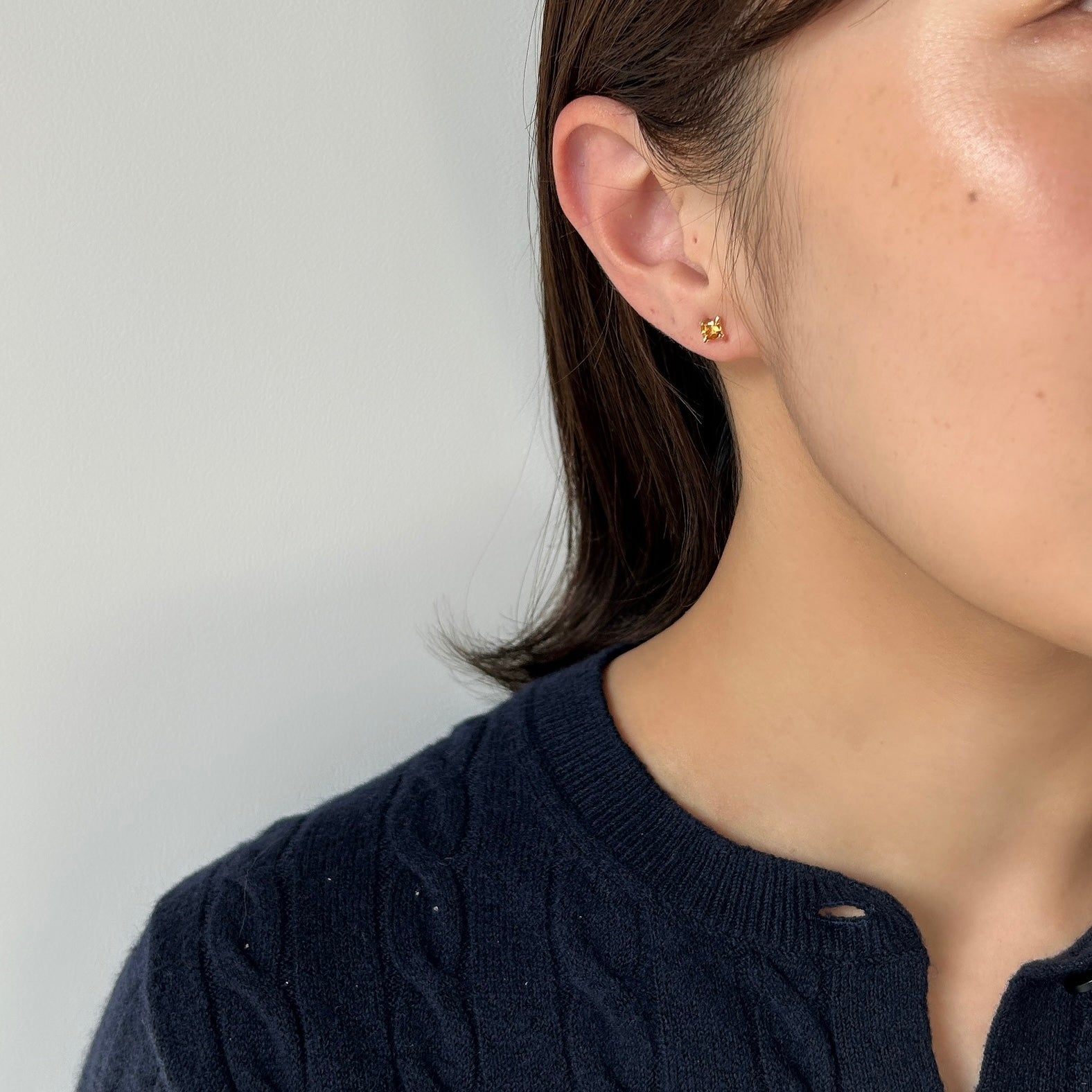 K18シトリンクッションピアス