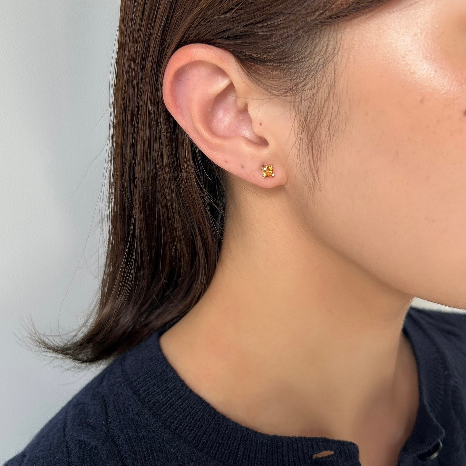 K18シトリンクッションピアス