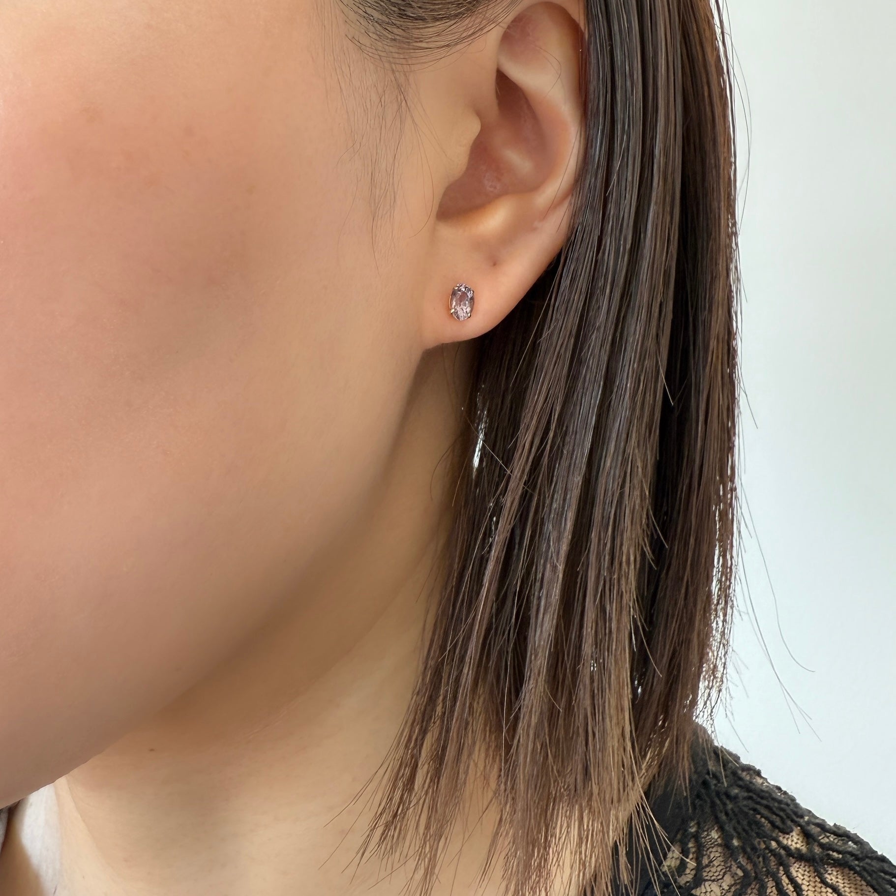 K18ラベンダースピネルピアス