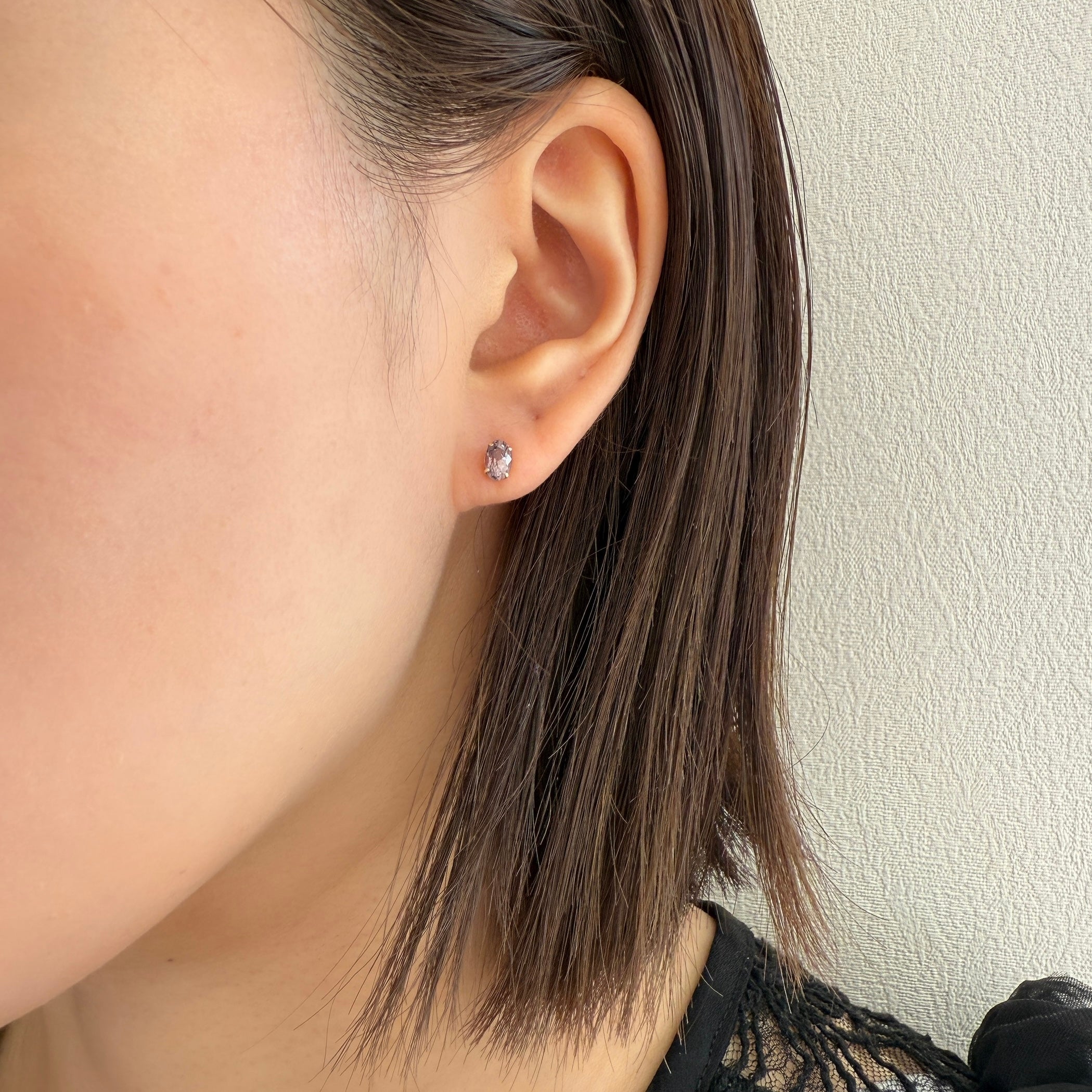 K18ラベンダースピネルピアス