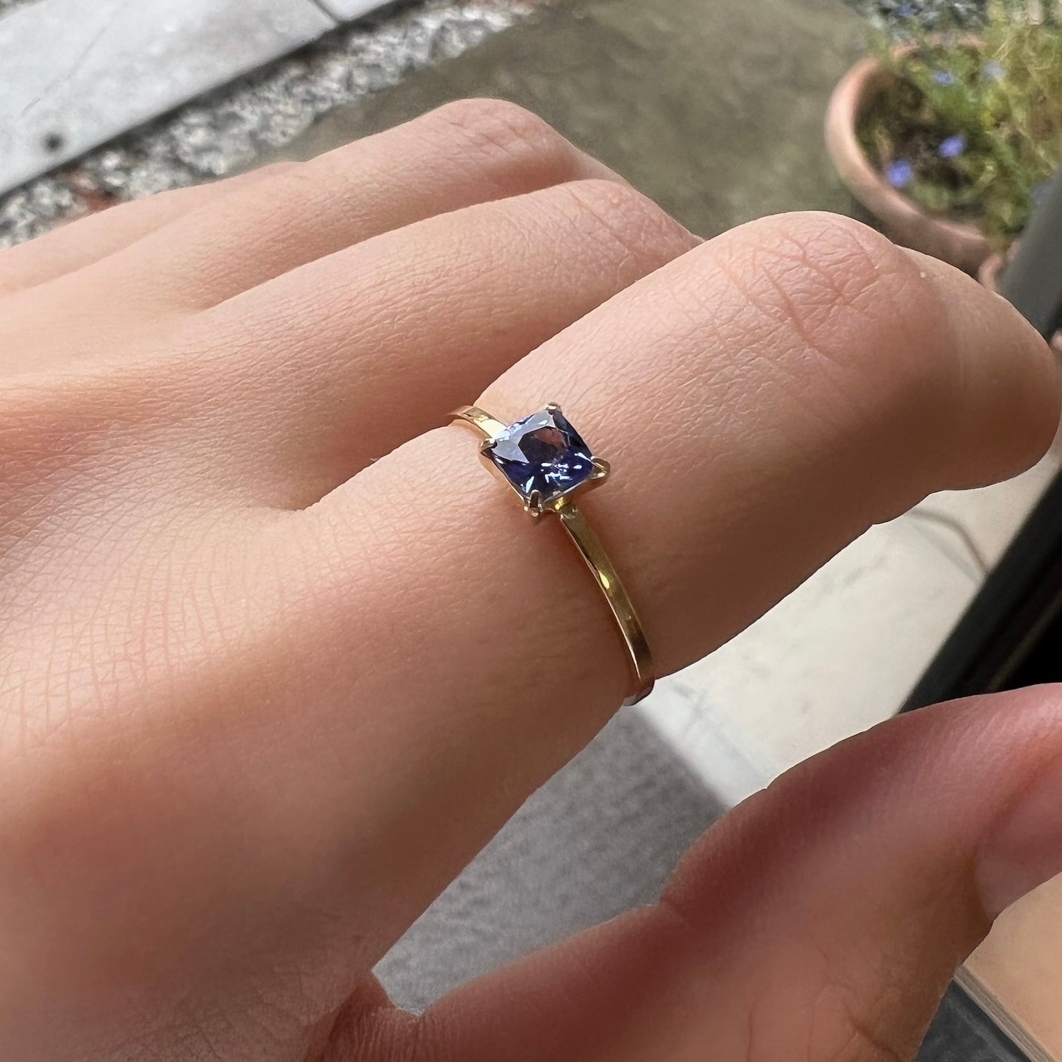 人気SALEお買K18 タンザナイトのフルエタニティリング　#8 アクセサリー