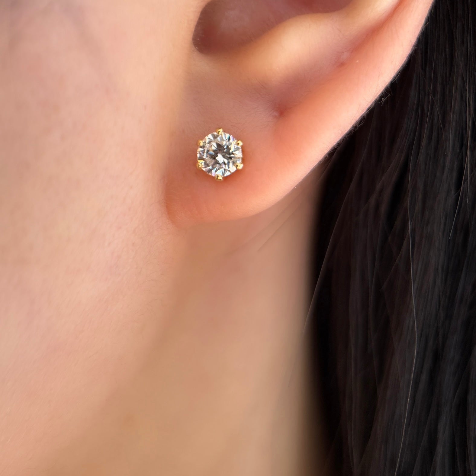 ＜クリスマス限定＞【受注生産品】K18 0.5ctダイヤモンドピアス(ソーティング付き)