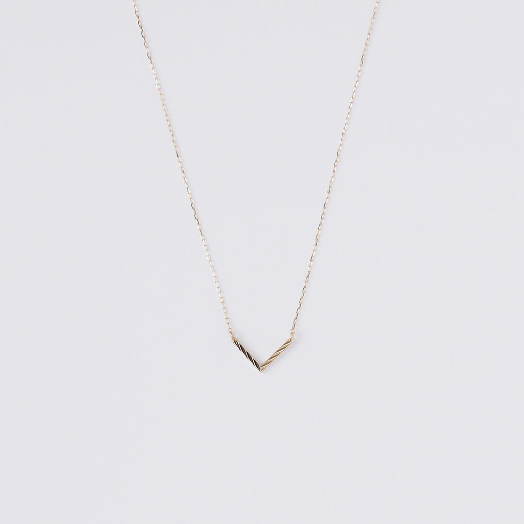 ＜6/26(金)朝10:00~販売開始予定＞【お買い得ジュエリー】K18Vラインカットネックレス