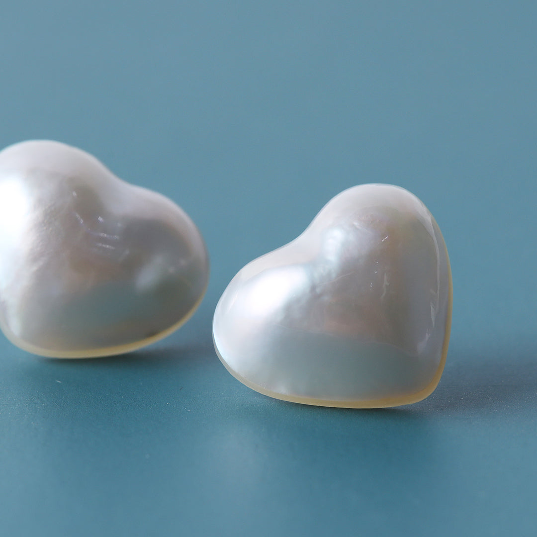 ＜NEW＞K18ハート型マベパールピアス(ヨコ)